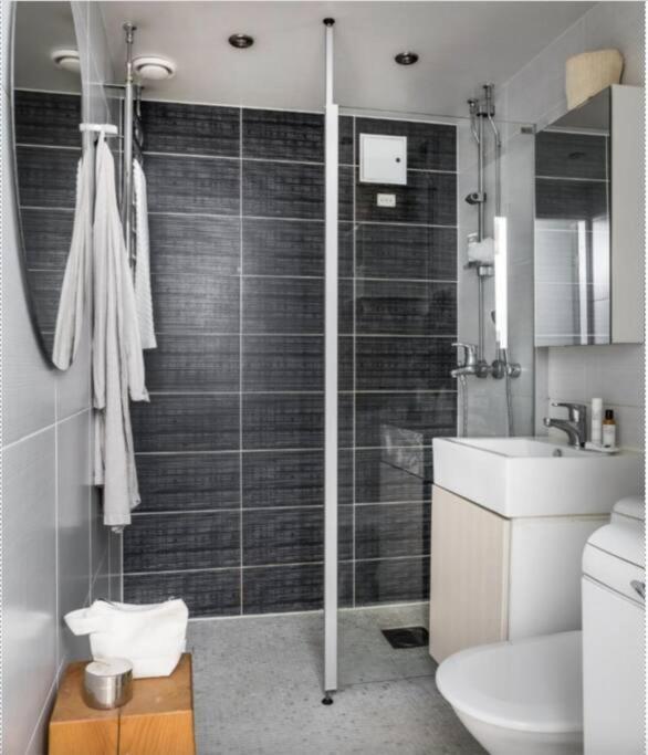 Scandinavian 2-Rooms Apartment City Center هلسنكي المظهر الخارجي الصورة